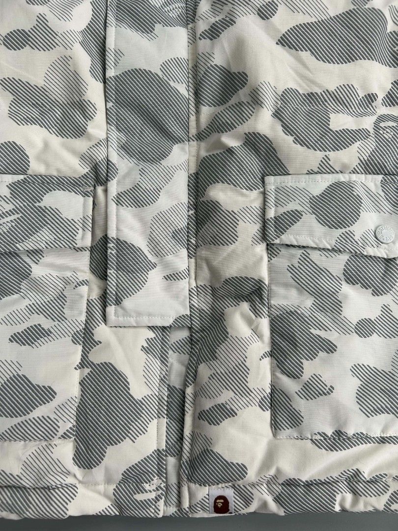 Bape reflection camo n 3b jacket (Category: Coats, Jackets and Outerwear) located in Santa Rosa. Submitted by _ba_mo_si_ (Listing ID 1470142290, Image 3). Description: Size large 25 width 31.5 length Plus sf Dm.