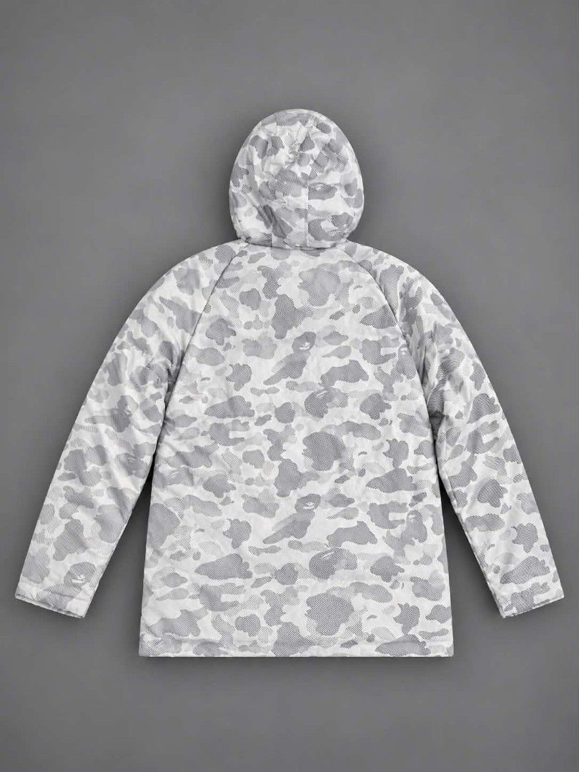 Bape reflection camo n 3b jacket (Category: Coats, Jackets and Outerwear) located in Santa Rosa. Submitted by _ba_mo_si_ (Listing ID 1470142290, Image 2). Description: Size large 25 width 31.5 length Plus sf Dm.
