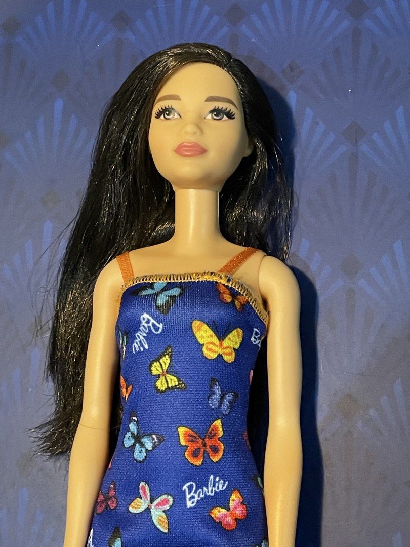 Barbie Asian Doll (Category: Kids Toys) located in Quezon City. Submitted by upcyclehub (Listing ID 1470250569, Image 2). Description: Karl face mold.