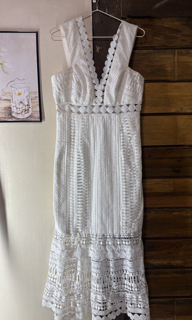 Bardot White Lace Dress Size 8/M (Category: Dresses) located in Angeles City. Submitted by muse_archive (Listing ID 1470143363, Image 1). Description: -Brand new with tags, never worn - Retail Price: $219 - Size: AU/UK 8 / US Medium .