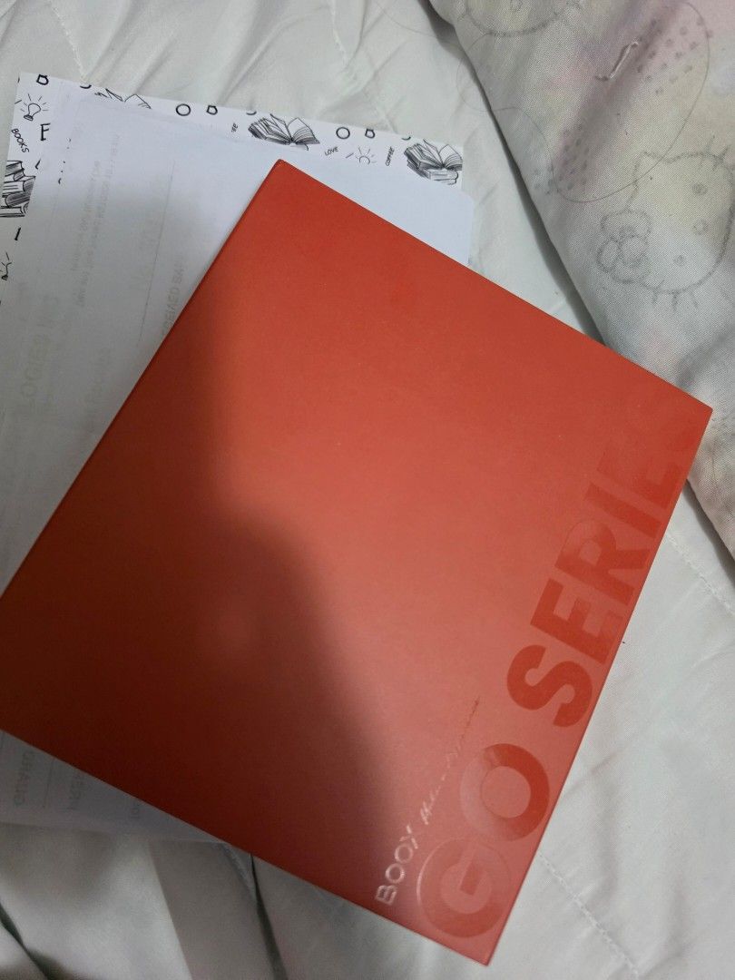 [BARELY USED] BOOX Go Color 7 E-reader with Case and Accessories (Category: E-Readers) located in Makati City. Submitted by shopkimstuff (Listing ID 1470294507, Image 3). Description: - BOOX Go Color 7 e-reader - bought: Sept 27, 2026 - barely used. mga 1 week of reading then naging busy sa work. - rfs: I want to get the Kindle basic 2026 in ube. realized na I don't really need the colored ereader. - got it for Php 21,499. - complete accessories 