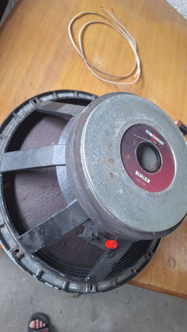 B&C Speakers 15/138-8 Woofer Speaker (Category: Soundbars, Speakers & Amplifiers) located in Angeles City. Submitted by pamdiel003 (Listing ID 1470348595, Image 2). Description: BNC 138-8 not working 1,000 pesos sell as is loc: Sunset Valley Mansions brgy cutcut angeles city.