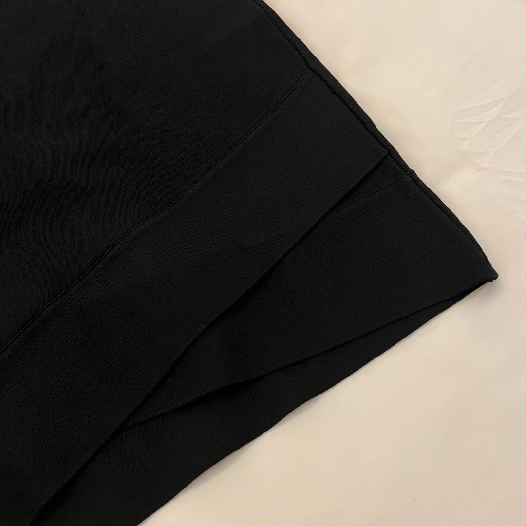 BCBGMAXAZRIA Black Bandage Skirt (Category: Skirts) located in Binan City. Submitted by lovedbynins (Listing ID 1470223394, Image 2). Description: BCBGMAXAZRIA Bandage Black Skirt Kindly check and zoom photos for details ☺️.