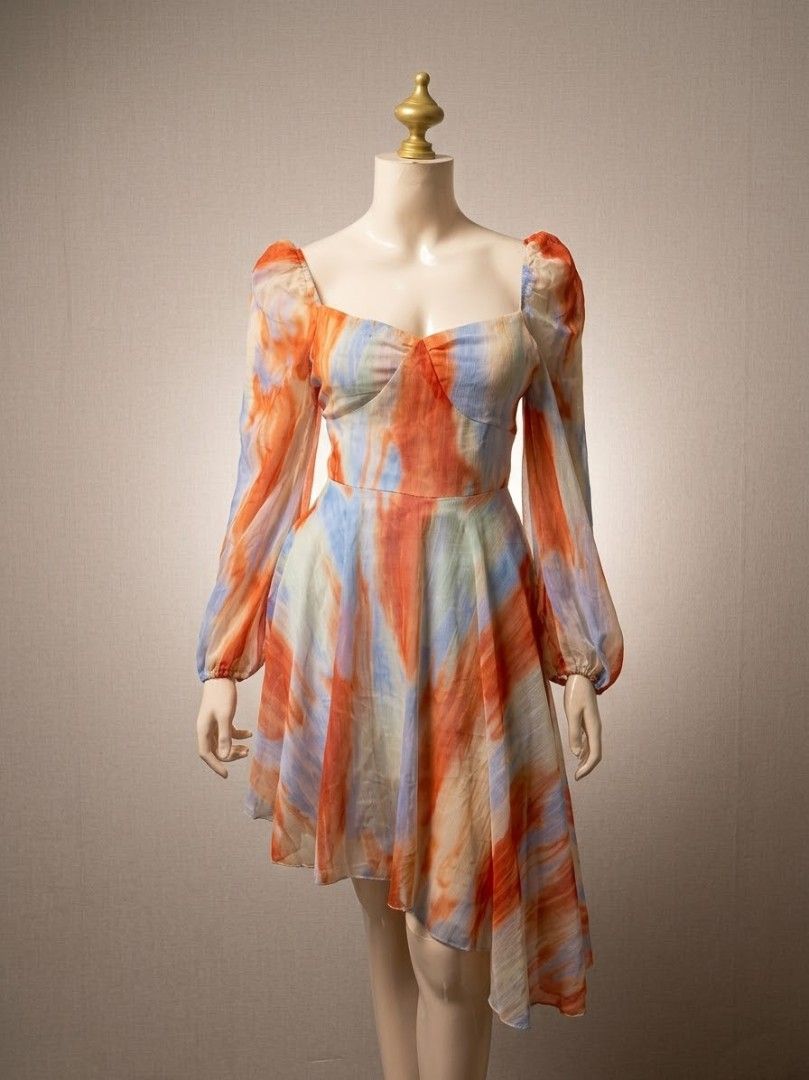 Beach/Fairy Dress (Category: Dresses) located in Manila. Submitted by akiramae16 (Listing ID 1470232155, Image 1). Description: FOR SALE‼️ Flowy fabric Size S-L Not padded Pwede pangbeach or fairy Self tie back (Actual photo change background only) 📌 Las piñas.