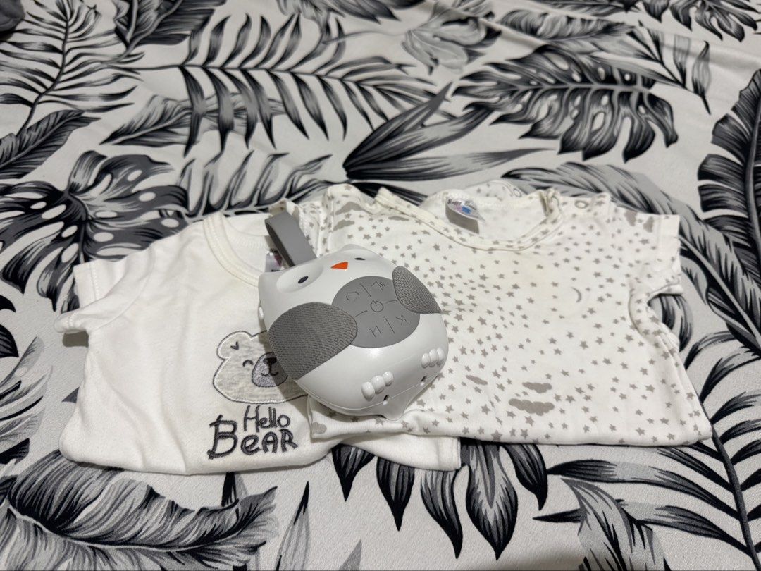 Bear onesies (Category: Babies & Kids Fashion) located in Pasig City. Submitted by ruthy_09 (Listing ID 1470294625, Image 1). Description: Lightly used .