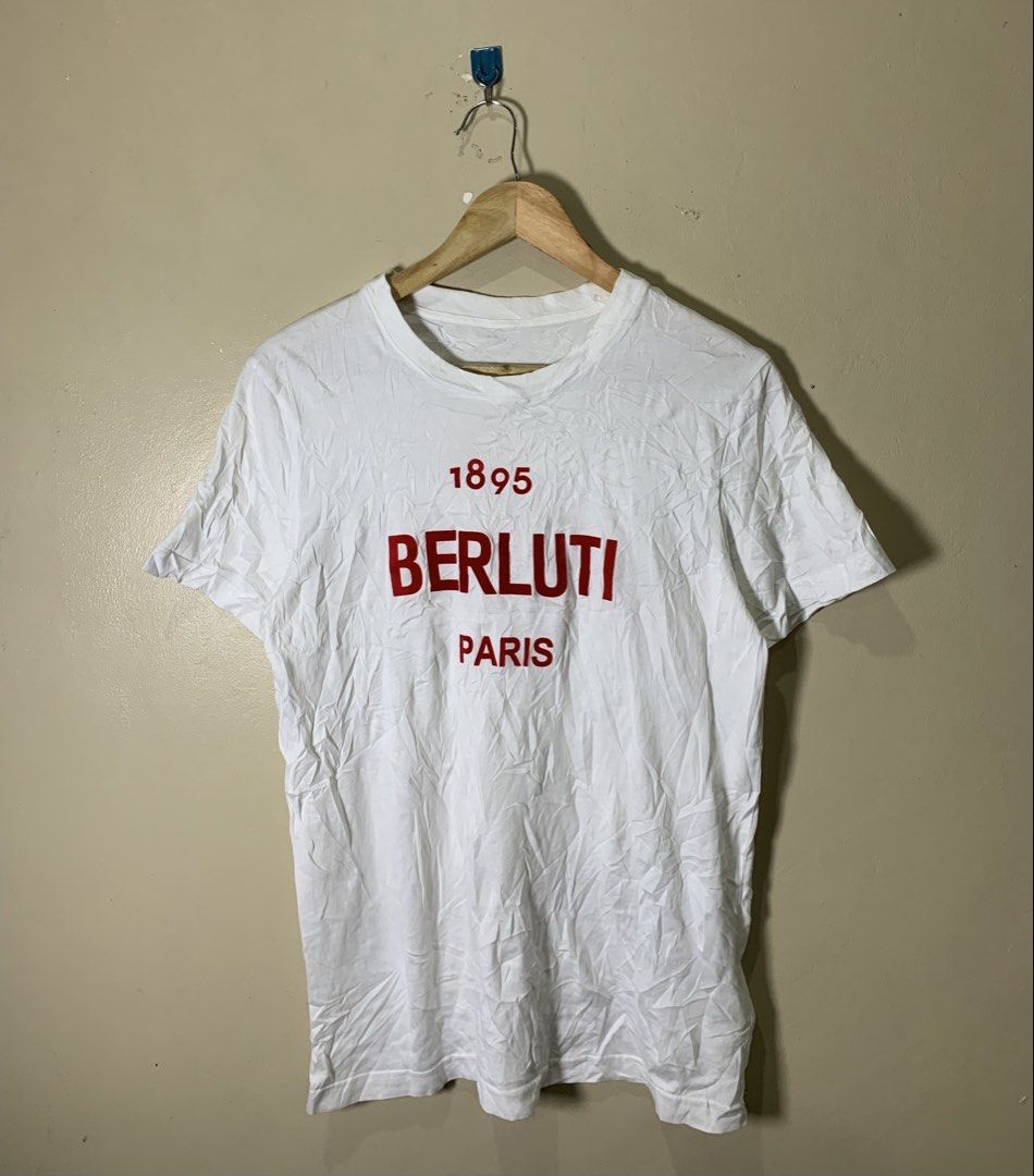 Berluti Embroidered Logo Tshirt (Category: Luxury Apparel) located in Molave. Submitted by mysticbird_38213e (Listing ID 1470251553, Image 2). Description: Good as new No issue Sobrang ganda po need wash onti medjo gusot pa , fresh from bale kasi.