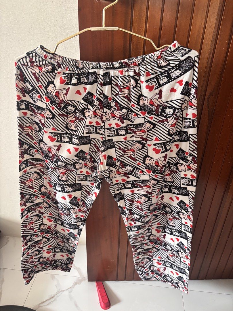 Betty Boop Pajama Set (Category: Undergarments & Loungewear) located in Manila. Submitted by minieiv._ (Listing ID 1470220634, Image 2). Description: * Pre-loved * Slightly used, 8/10 * Fabric is spandex, stretchable * Size: Small to Medium Frame, * RFS: Decluttering * Meetup: Puregold San Mateo, Ampid Mercury.