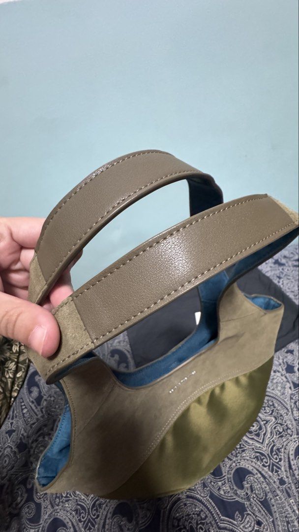 Beyond The Vines Small Studio Tote - Olive/Teal (Category: Shoulder Bags) located in Quezon City. Submitted by proudrn (Listing ID 1470286792, Image 3). Description: Used twice in the mall No tags (naitapon ko) With BTV card that comes inside the bag No issue/flaw RFS: decluttering - too many bags.. 🥺 kaya hindi nagagamit...