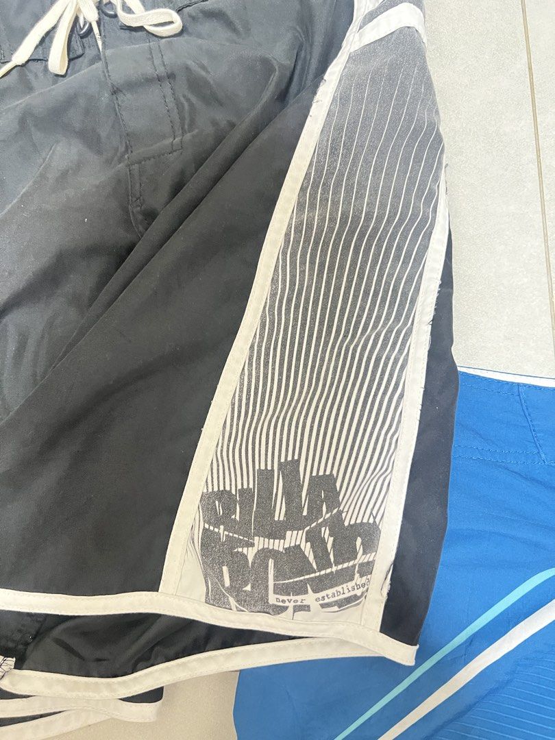 Billabong Boardshort (Category: Swim Trunks & Board Shorts) located in Cebu City. Submitted by mc80. (Listing ID 1470341580, Image 2). Description: Black - 34w Blue - 31w.