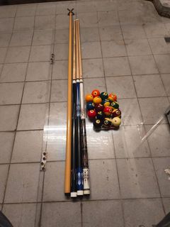 Pool Table with Cues and Balls, Sports Equipment, Sports & Games ...