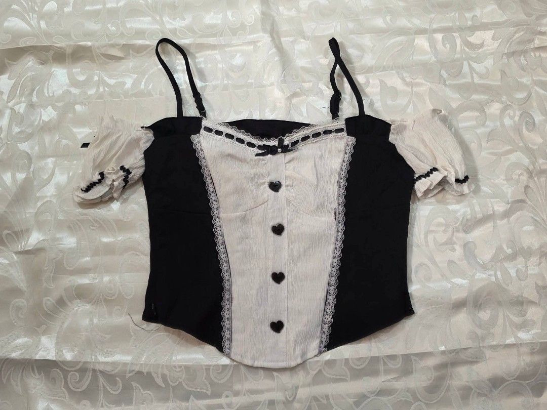 Black & White Maid Corset Cami (Category: Others Tops) located in Dagupan City. Submitted by drieinpink31 (Listing ID 1470296236, Image 1). Description: 🎀 DRIÉ IN PINK ITEM DETAILS • Issue/Flaw: None 📦 SHIPPING • J&T Express • Shipping fee: Shouldered by buyer 💳 PAYMENT • GCash • Maya • COD: Not available 📌 PLEASE NOTE Any issues/flaws will be stated and shown in the listing. Please check the photos and details carefully before purchasing. 💗