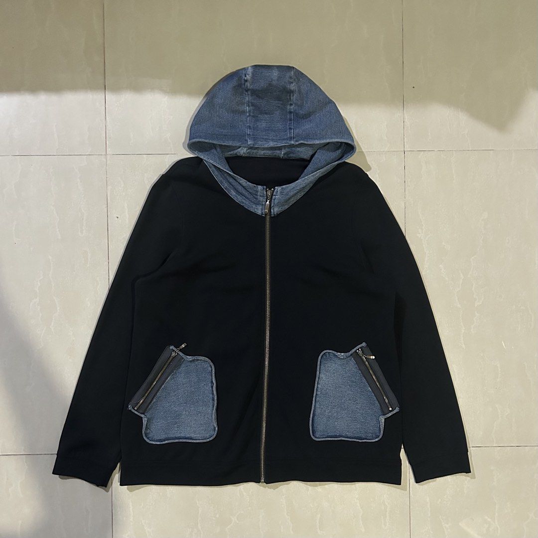 Black and Denim Patchwork Zip Hoodie (Category: Coats, Jackets and Outerwear) located in San Fernando. Submitted by thrift_lang_ni_kim (Listing ID 1470322442, Image 1). Description: ⬇️ DETAILS ⬇️ Black and Denim Patchwork Zip Hoodie DIMENSIONS (INCHES) Width:20.5 Length:27 Best fit: M to L Color rate:9/10 Condition/Issue:Good condi /pinhole Mine: ₱350 Minimum increment: ₱50 Already washed and ready to wear. 📌 Please check all photos carefully fo