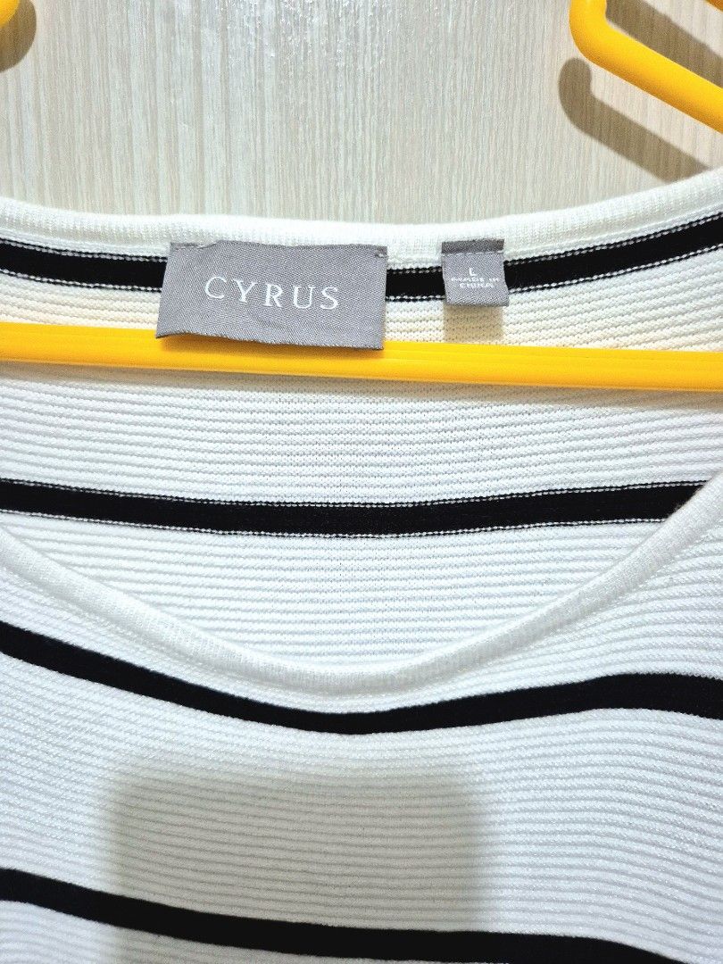 Black and White Striped Long Sleeve Sweater (Category: Longsleeves) located in San Mateo. Submitted by sellbypelle (Listing ID 1470087754, Image 3). Description: Pre loved 🌸 Brand: CYRUS Actual Measurements W: 24 (48 bust)can stretch up to 50 L : 23 inch No Issue Location: Rizal 💰 Payment: GCash — pay first 📦 Shipping: + sf via J&T only 🗓️ Batch shipping: Once a week 💡 Actual color may vary slightly due to lighting and screen settings..