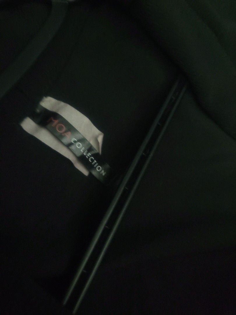 Black Blazer/ Cover (Category: Others Tops) located in Los Banos. Submitted by lopecruz (Listing ID 1470269966, Image 3). Description: Like new condition M-L.