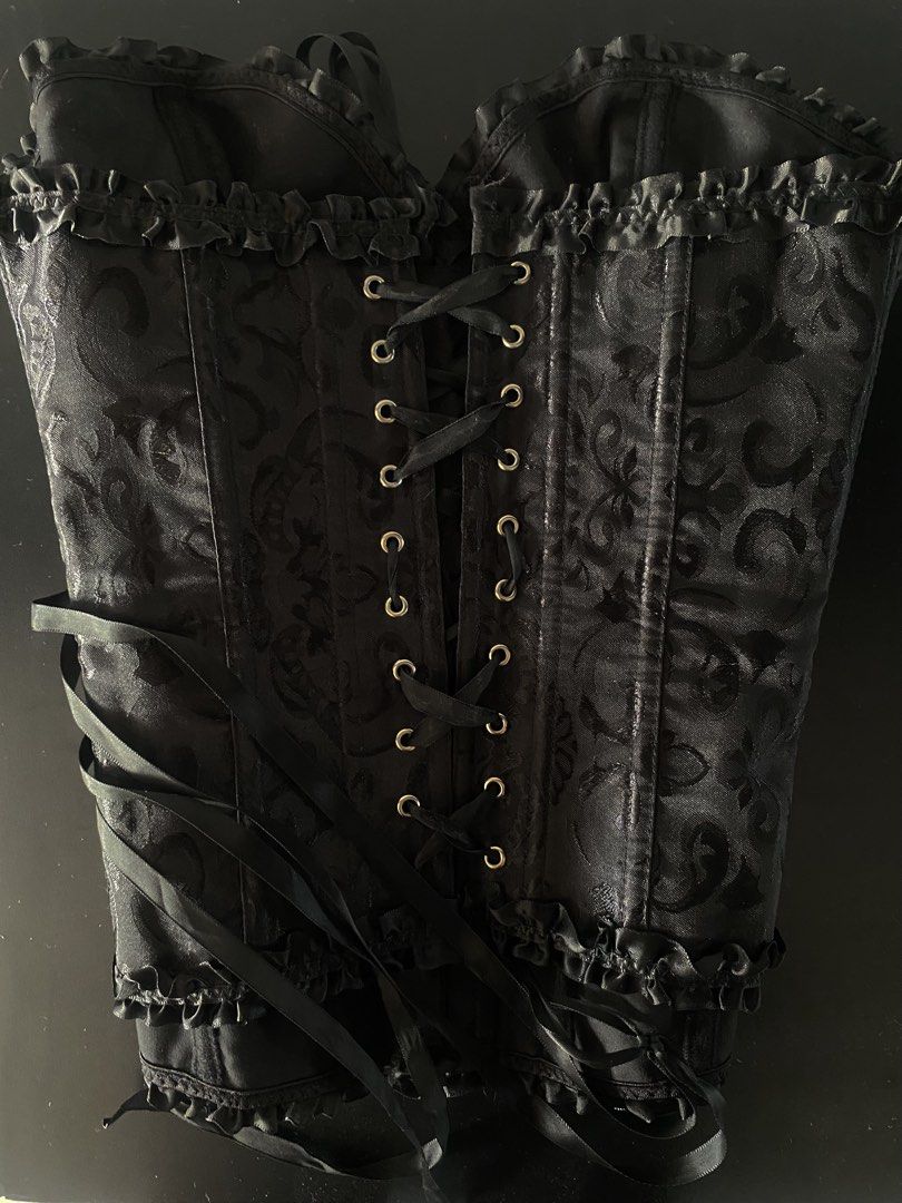 Black Corset and Tiara for Halloween (Category: Sleeveless) located in Manila. Submitted by pattydeclutters (Listing ID 1470320819, Image 2). Description: Black corset in size medium - 500 Black Crystals Tiara - 300 Get both for 750 .