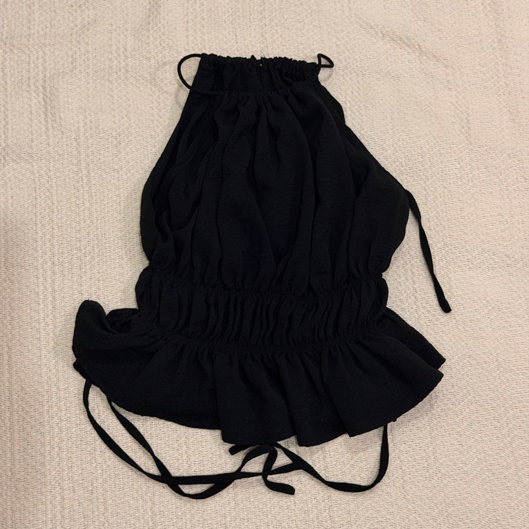 Black Halter Neck Ruffle Peplum Top (Category: Sleeveless) located in Makati City. Submitted by banshee1411 (Listing ID 1470252230, Image 2). Description: .