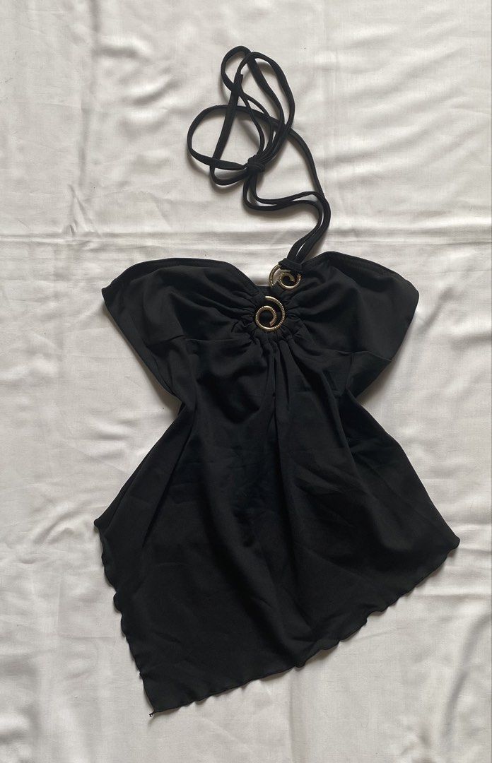 black halter top (Category: Sleeveless) located in Davao. Submitted by gathrd.kloset (Listing ID 1470186576, Image 1). Description: .