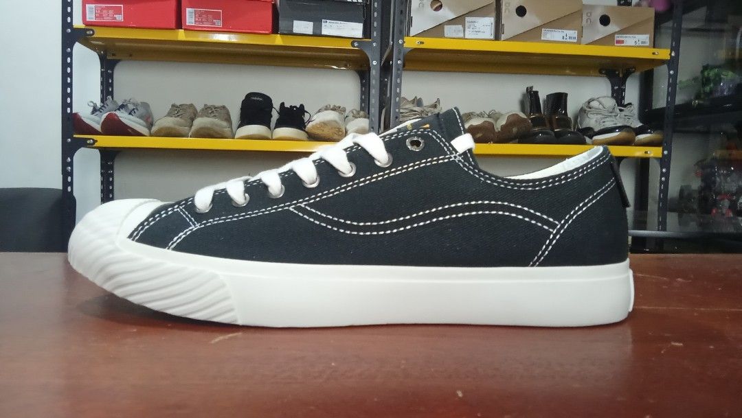 Black Keef Lee Sneaker (Category: Casual Shoes) located in Cainta. Submitted by wichaelthriftstall (Listing ID 1470311641, Image 1). Description: size 9.5 euro 44 location Cainta Rizal (Sto.Domingo) payment first before equipped rules. for meet up only dito lang po: Uncle John's Riverside Ortigas Extension near SM East Ortigas. mode of payment - gcash,maya, maribank,gotyme and more. mode of shipping - j&t,lalamove,joyride,grab,angkas padala, jrs,