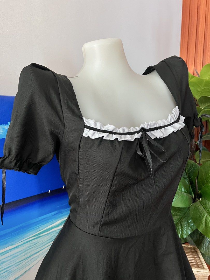 Black Mini Dress (Category: Dresses) located in San Pablo. Submitted by lamujer_stonewareph (Listing ID 1470348928, Image 2). Description: Best fit: Small Please refer to the photo Length: Above the knee .