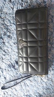 (Category: ) located in . Submitted by cyl_preloved (Listing ID 1470151860, Image 1). Description: .