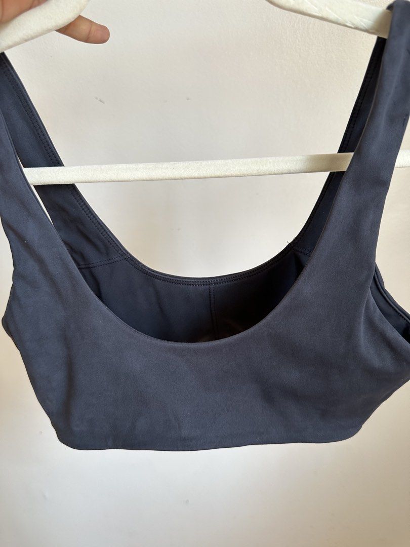 Black Sports Bra (Category: Activewear) located in Cebu City. Submitted by diabriciaa (Listing ID 1470212988, Image 3). Description: Size: Small.