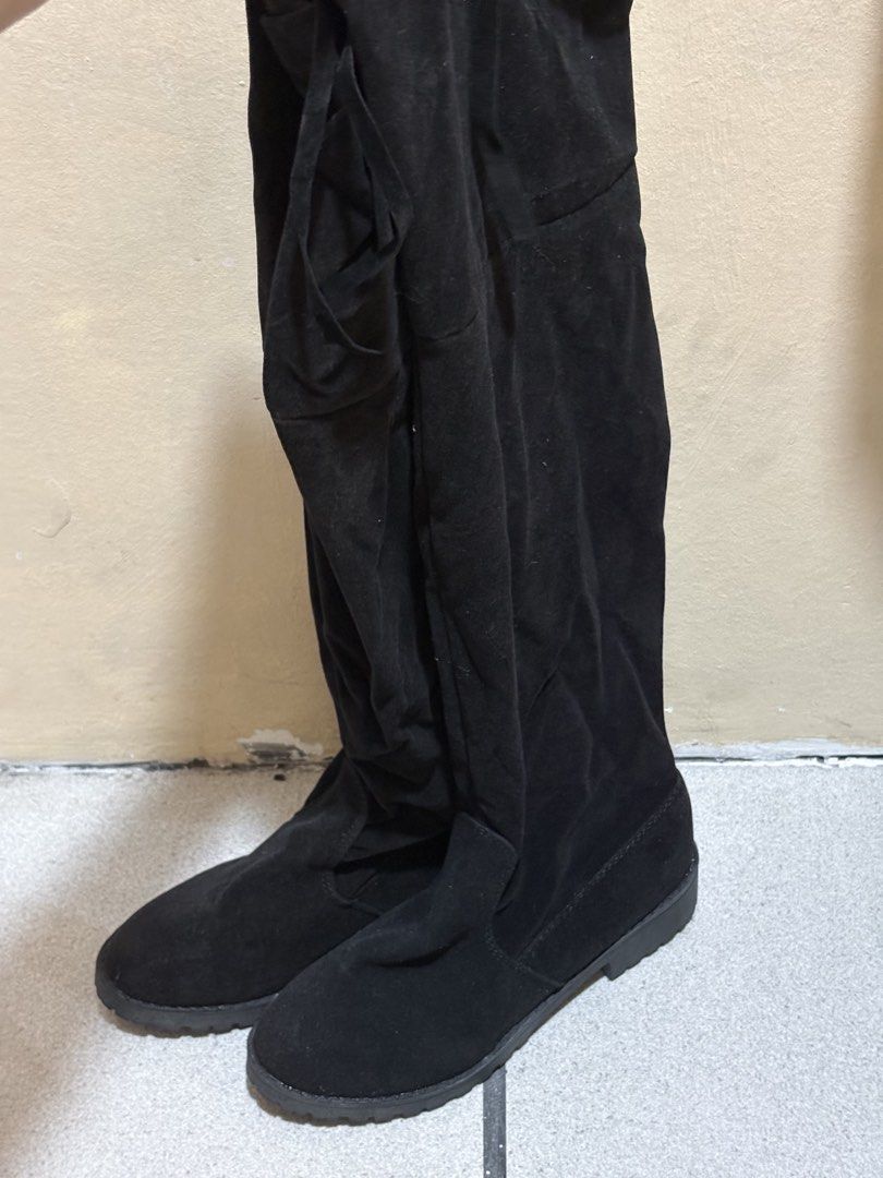 Black Suede Over-The-Knee Boots (Category: Boots) located in Manila. Submitted by spicynui (Listing ID 1470224358, Image 3). Description: In good condition Size 38 .