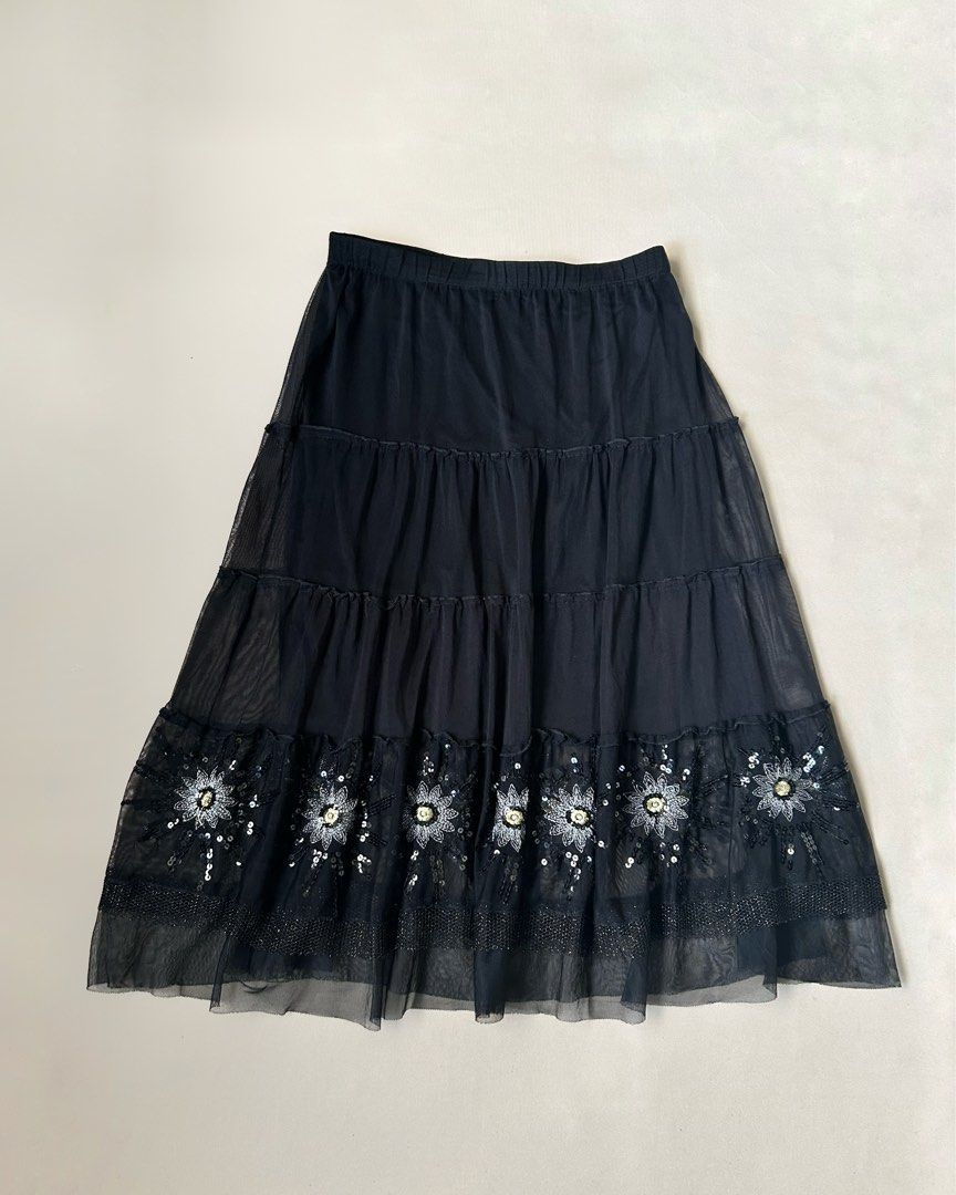 Black Sun Embroidered Boho Summer Whimsy Tiered Skirt (Category: Skirts) located in Los Banos. Submitted by hotlinevintage777 (Listing ID 1470158460, Image 1). Description: — size: s to m, best fits m.