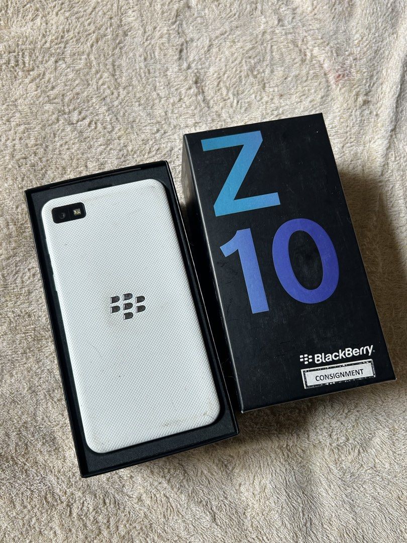 BLACKBERRY Z10 with box [ORIGINAL] (Category: Early Generation Mobile Phones) located in Malabon City. Submitted by giangregorio (Listing ID 1470243274, Image 2). Description: no other inclusions.