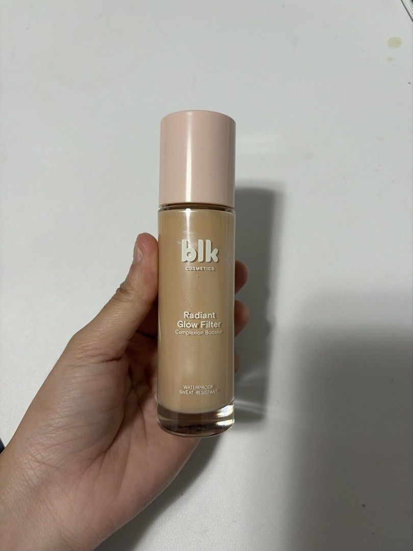 BLK Radiant Glow Filter in Oat (Category: Makeup) located in Manila. Submitted by 4kicarts (Listing ID 1470275655, Image 1). Description: bnew just tried it once, not my shade.