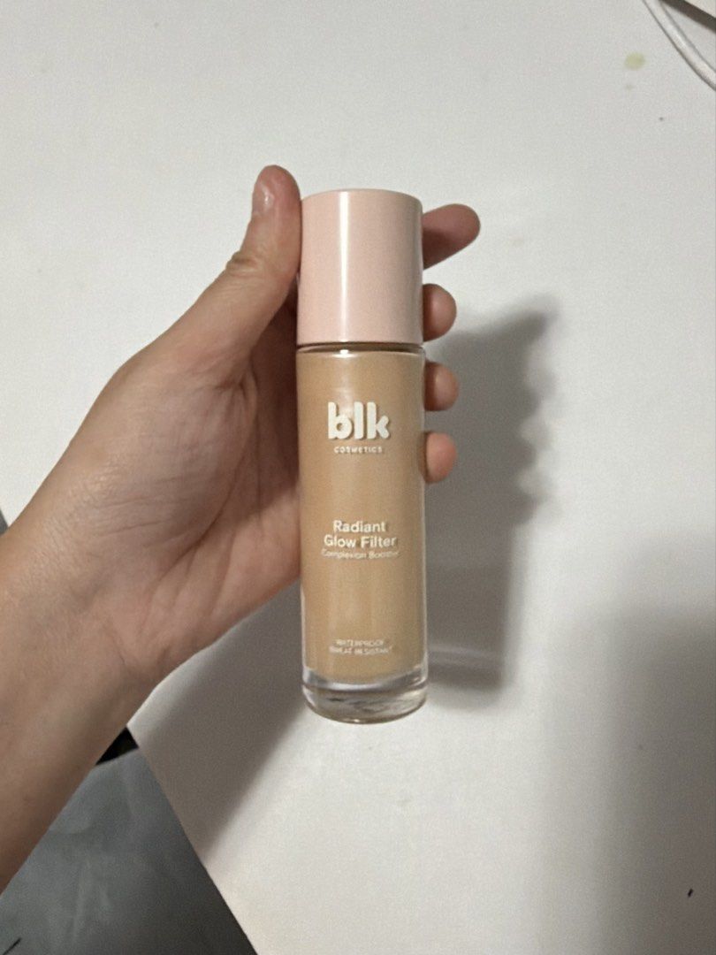 BLK Radiant Glow Filter in Oat (Category: Makeup) located in Manila. Submitted by 4kicarts (Listing ID 1470275655, Image 3). Description: bnew just tried it once, not my shade.
