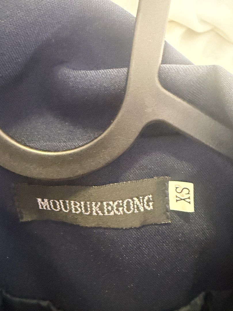 Blue blazer (Category: Coats, Jackets and Outerwear) located in Quezon City. Submitted by destashingmycloset (Listing ID 1470212467, Image 2). Description: .
