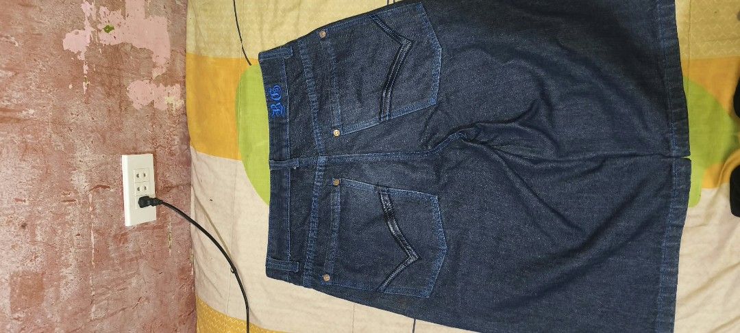 Blue Jeans Denim Shorts (Category: Jeans) located in Rizal. Submitted by lacroix04 (Listing ID 1470311649, Image 2). Description: Blue gear baggy jorts length 66 cm waist 42 cm leg opening 30 Bilhn nyu n chat png gig q lng... delivery must be shouldered by the buyer.