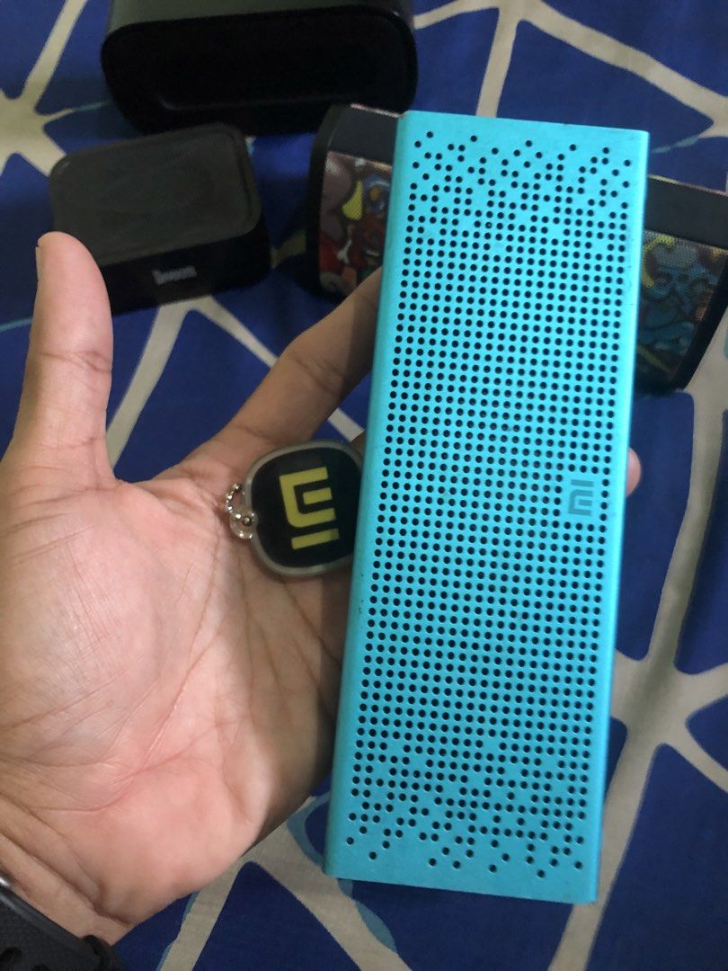 Bluetooth speakers bundle (Category: Soundbars, Speakers & Amplifiers) located in Quezon City. Submitted by markgolveo (Listing ID 1470166658, Image 2). Description: Bluetooth speakers bundle Set includes Xiaomi aqua bar bluetooth speaker Tested working very good battery life Good audio issue is sometimes shuts down when volume is too high bass is not no good Mifa a10 bluetooth speaker Very good battery life good all features and buttons issue is