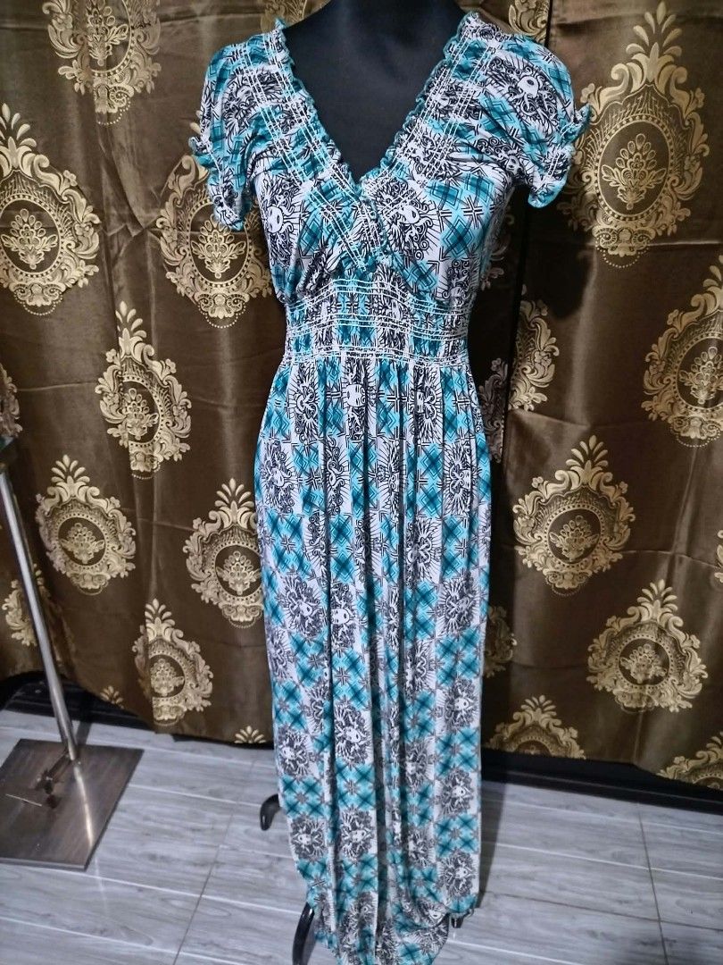 Boho Maxi Dress (Category: Dresses) located in Caloocan City. Submitted by appleblossoms07 (Listing ID 1470291998, Image 1). Description: Old stock but new.