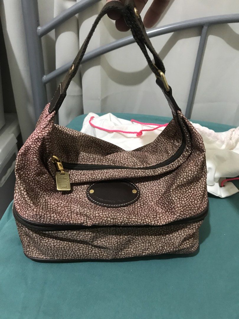 Borbonese (Category: Purses & Pouches) located in Balete No 2. Submitted by troyesybang (Listing ID 1470199149, Image 1). Description: .