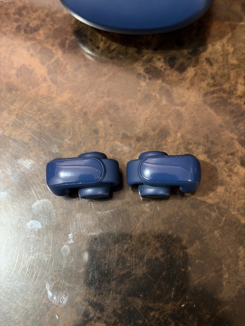 Bose Open Ultra Earbuds(blue) (Category: Earphones) located in Dasmarinas. Submitted by markusi22 (Listing ID 1470195606, Image 2). Description: for sale only price : 9.5k(slightly negotiable) 🎧Bose Open Ultra Earbuds(blue) in good condition unit only 💯 authentic! pickup Dasmariñas Cavite shipping via Lalamove or LBC please respect my post thanks.
