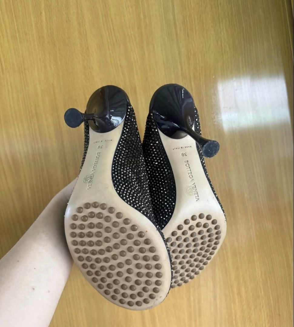 Bottega Size9 (Category: Heels) located in Manila. Submitted by bethanyaviore (Listing ID 1470273830, Image 2). Description: Authentic Bottega .
