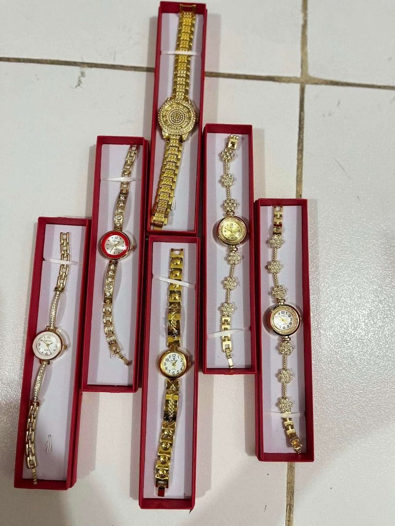 Brandnew Assorted Lux Watches (Category: Women's Watches) located in Quezon City. Submitted by mjmassortedfinds (Listing ID 1470309597, Image 2). Description: Assorted Lux Watches 159 each min 10pcs 139 each min 50pcs 119 each min 100pcs ✅ Auto assorted ✅ with individual box ✅ clean & classy designs ✅ Unli Resell, Thousand Sold na to!.