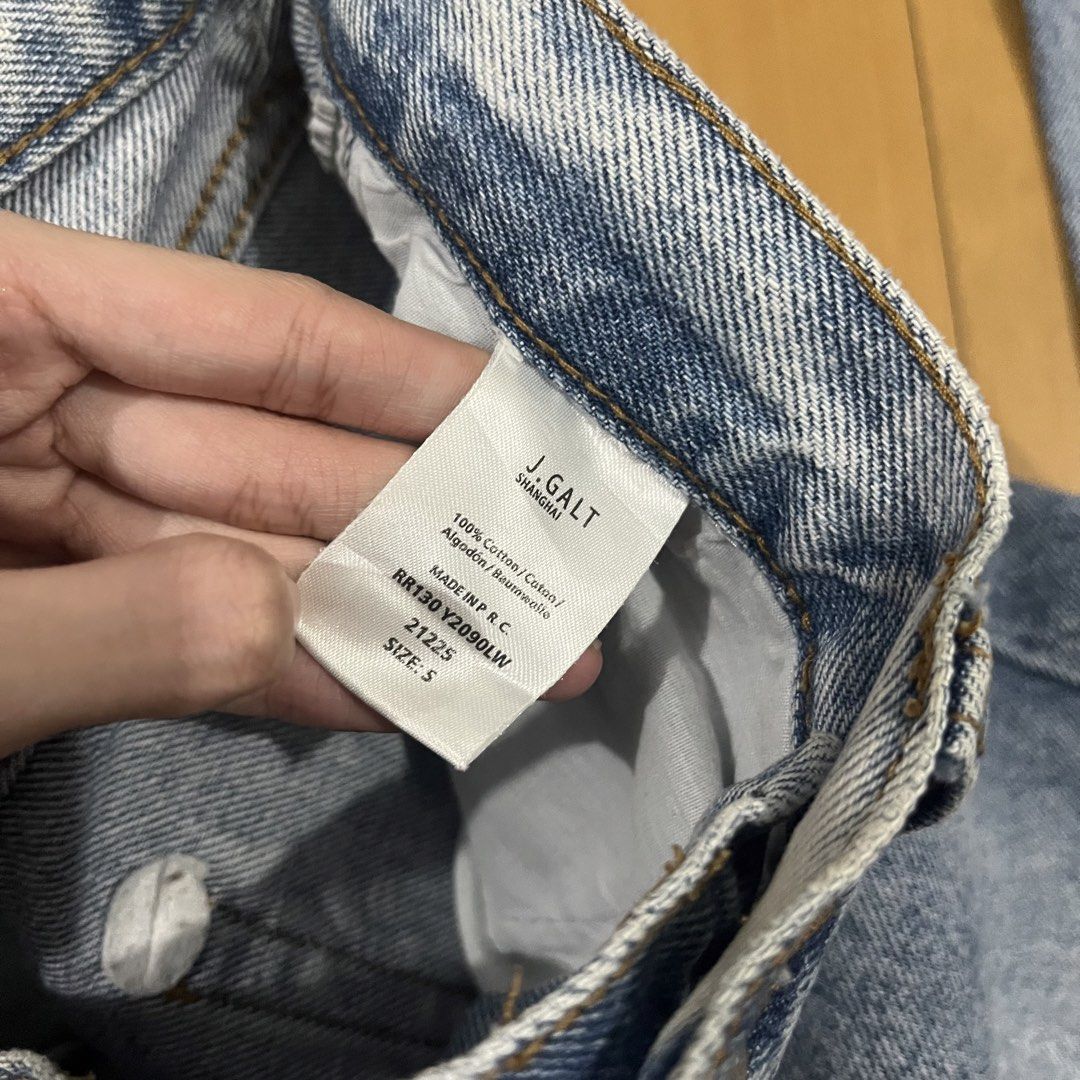 Brandy melville low rise jeans (Category: Jeans) located in Batangas. Submitted by iceinmybag (Listing ID 1470276388, Image 2). Description: Wl 29 to 31 From brandy uk Got this altered already ! Short girl friendly.