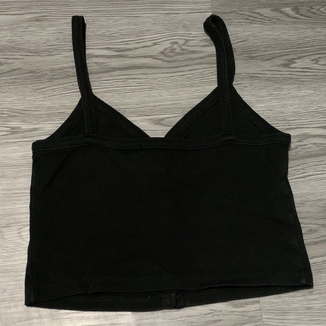 Brandy Melville Top (Category: Sleeveless) located in Los Banos. Submitted by darl.shop (Listing ID 1470266406, Image 2). Description: S-M.