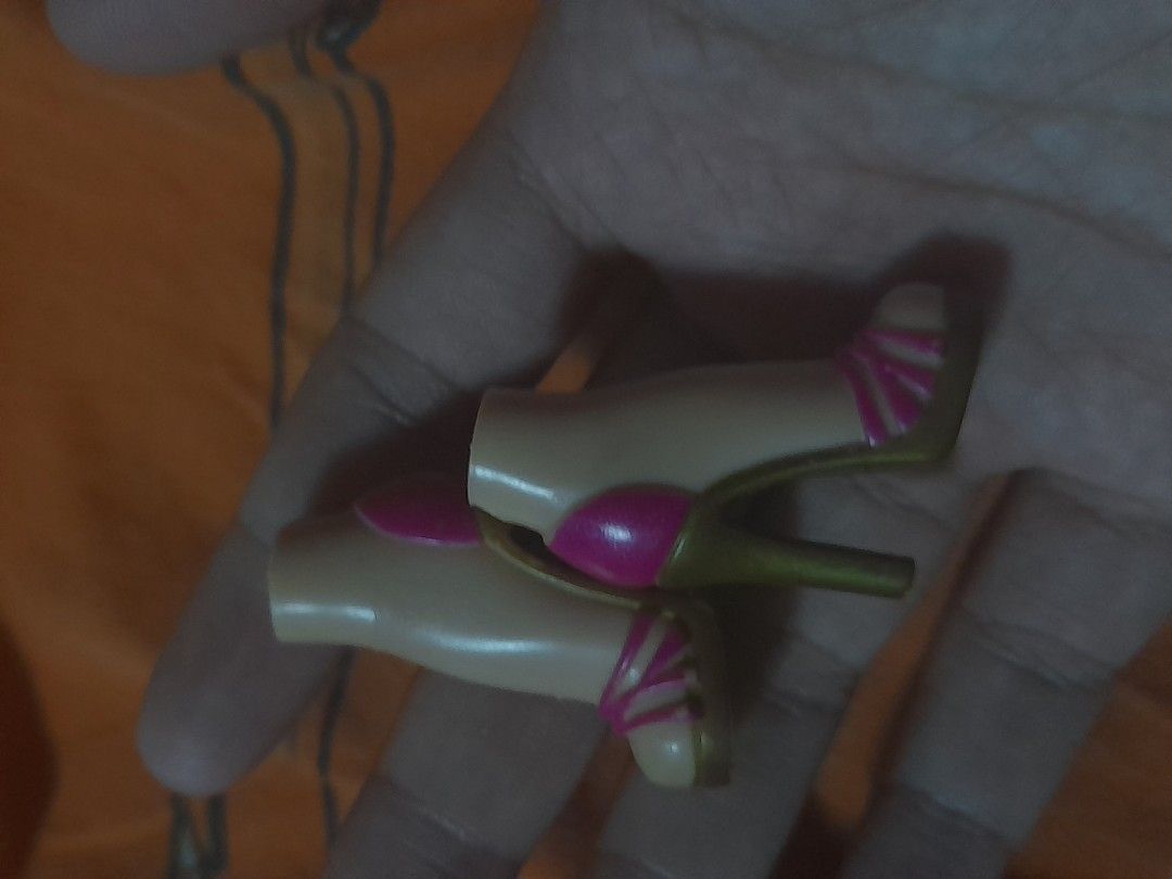 Bratz heels (Category: Kids Toys) located in Caloocan City. Submitted by mamamoblue_12937 (Listing ID 1470308672, Image 1). Description: ‼️ For sale ‼️ 🧚‍♀️Bratz doll pixie jade-1278,flaws chip paint sa eyes then may sulat na jade sa likod ng head niya 🧚‍♀️Bratz dana-nude-560- flaws lip chip small cut sa hair 🧚‍♀️Barbie fashionistas cutie-650 nude- flaws cut fingers then one arm niya is glued sa body niya then missing one hairplug 🧚‍♀️Bratz h