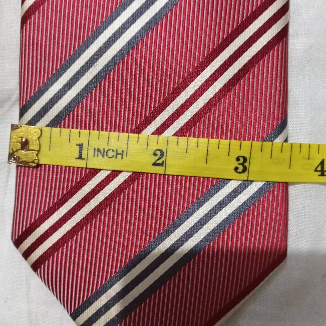 BRICK HOUSE - Vintage Checkered Necktie (Category: Ties) located in Caloocan City. Submitted by appleblossoms07 (Listing ID 1470307626, Image 3). Description: Length : 57.5".
