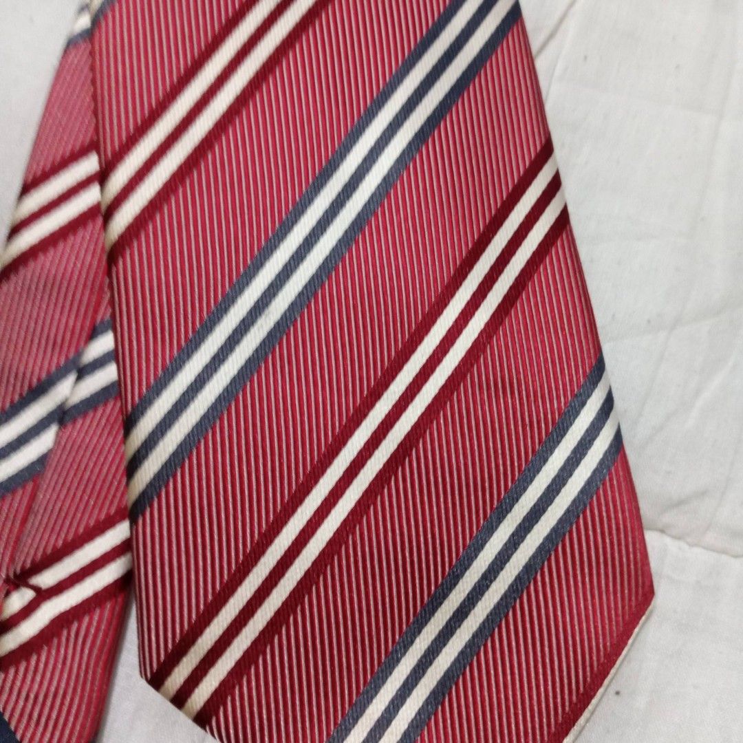 BRICK HOUSE - Vintage Checkered Necktie (Category: Ties) located in Caloocan City. Submitted by appleblossoms07 (Listing ID 1470307626, Image 2). Description: Length : 57.5".
