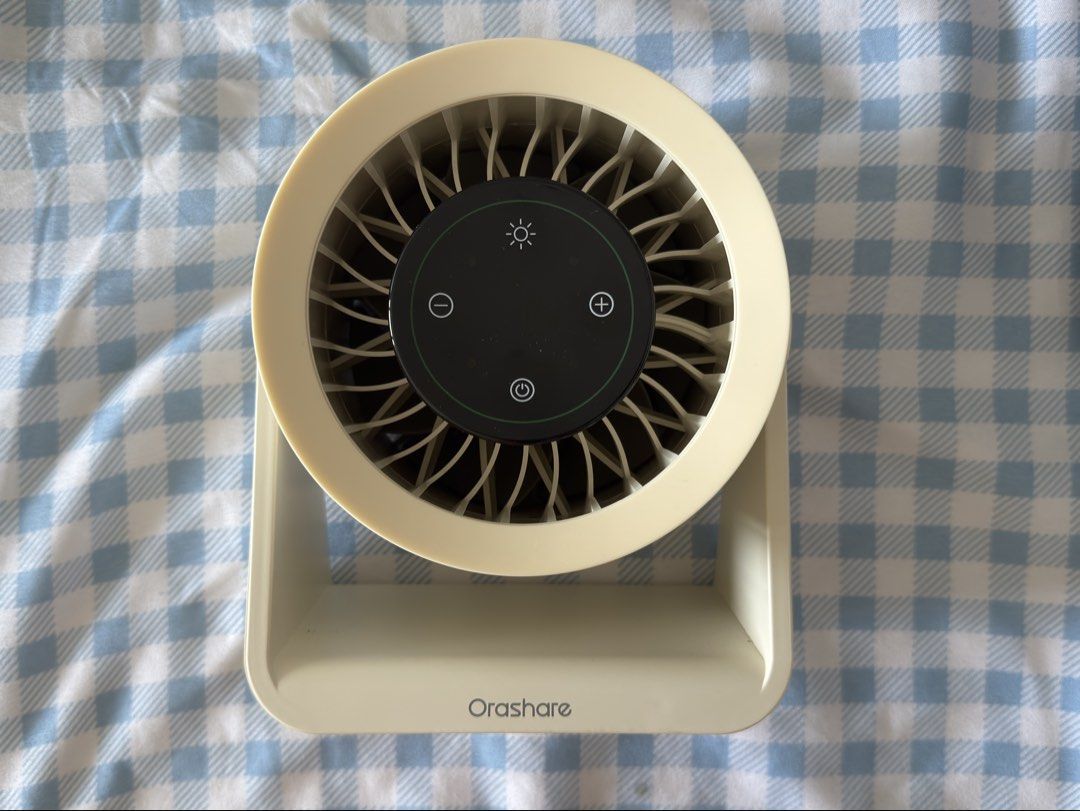 BROKEN Orashare High-Speed Desktop Fan (Category: Fans) located in Quezon City. Submitted by _aceys (Listing ID 1470196770, Image 2). Description: REASON FOR GIVEAWAY: Hindi na po gumagana. Baka po maipaayos niyo..