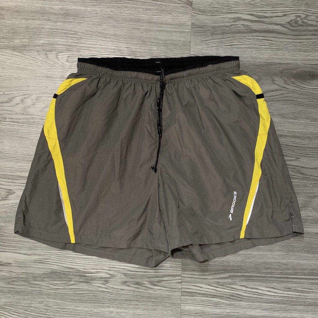 Brooks Running Shorts Mens (Category: Activewear) located in Los Banos. Submitted by darl.shop (Listing ID 1470261021, Image 1). Description: Brooks Running Shorts Mens Waistline 28-30 No Issues/Pass as New.