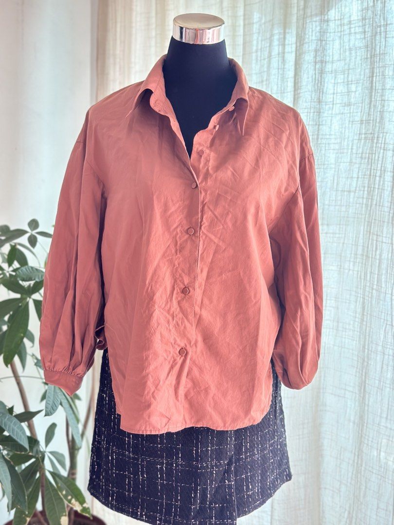 Brown Long Sleeve Button-Down Blouse (Category: Longsleeves) located in Manila. Submitted by kwoooky (Listing ID 1470191127, Image 2). Description: Fit Medium to Large Good quality No Flaws Like new.