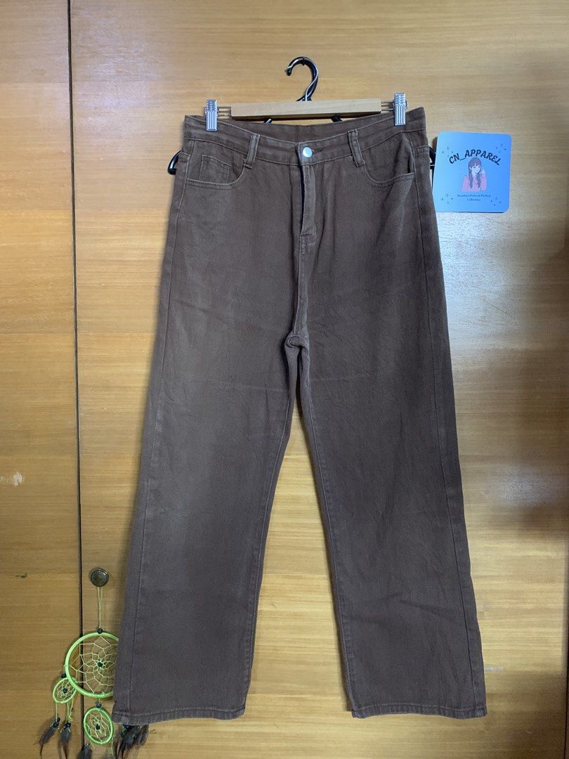 Brown pants (Category: Jeans) located in Malabon City. Submitted by Cn_apparel (Listing ID 1470219996, Image 1). Description: Size 30 Length 38.