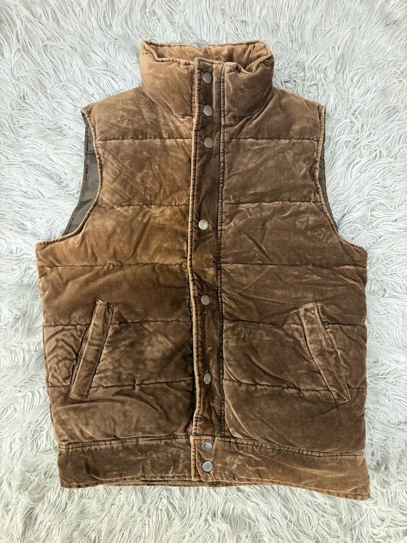 Brown Puffer Jacket (Category: Coats, Jackets and Outerwear) located in Marikina City. Submitted by thearchives.jpg (Listing ID 1470345377, Image 3). Description: Size: L Length: 26 Inches Width: 21 Inches Note: offers are open, prices are negotiable. colors may slightly vary due to lighting. .