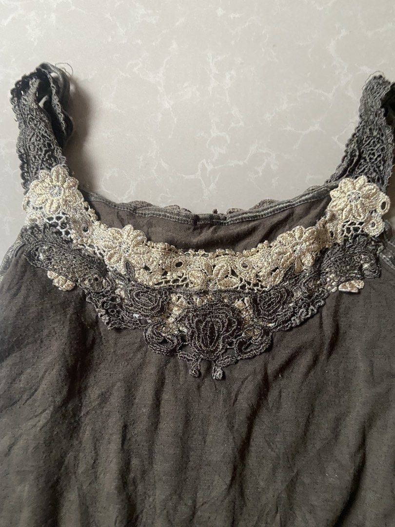 brown sleeveless top (Category: Sleeveless) located in Pagadian. Submitted by jellsnow (Listing ID 1470281530, Image 3). Description: loc: pagadian city.