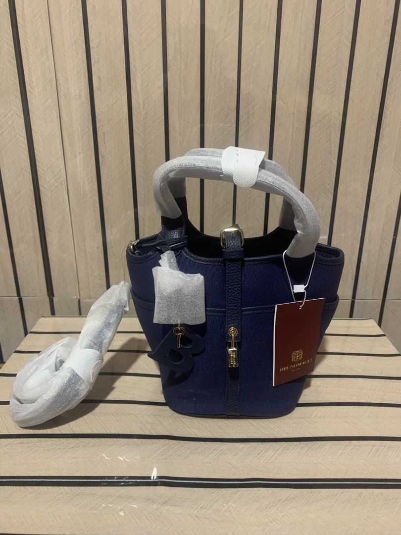 Bruno Magli Mini Bucket ( Picotin Design) (Category: Cross-body Bags) located in San Fernando. Submitted by preluxuria_online_shop (Listing ID 1470280602, Image 1). Description: .